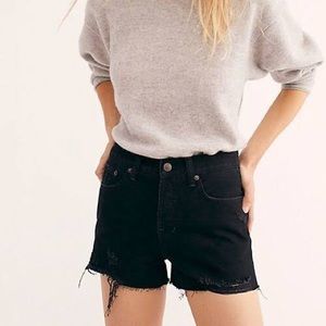 NWT 24&28 Free People Sophia distressed shorts